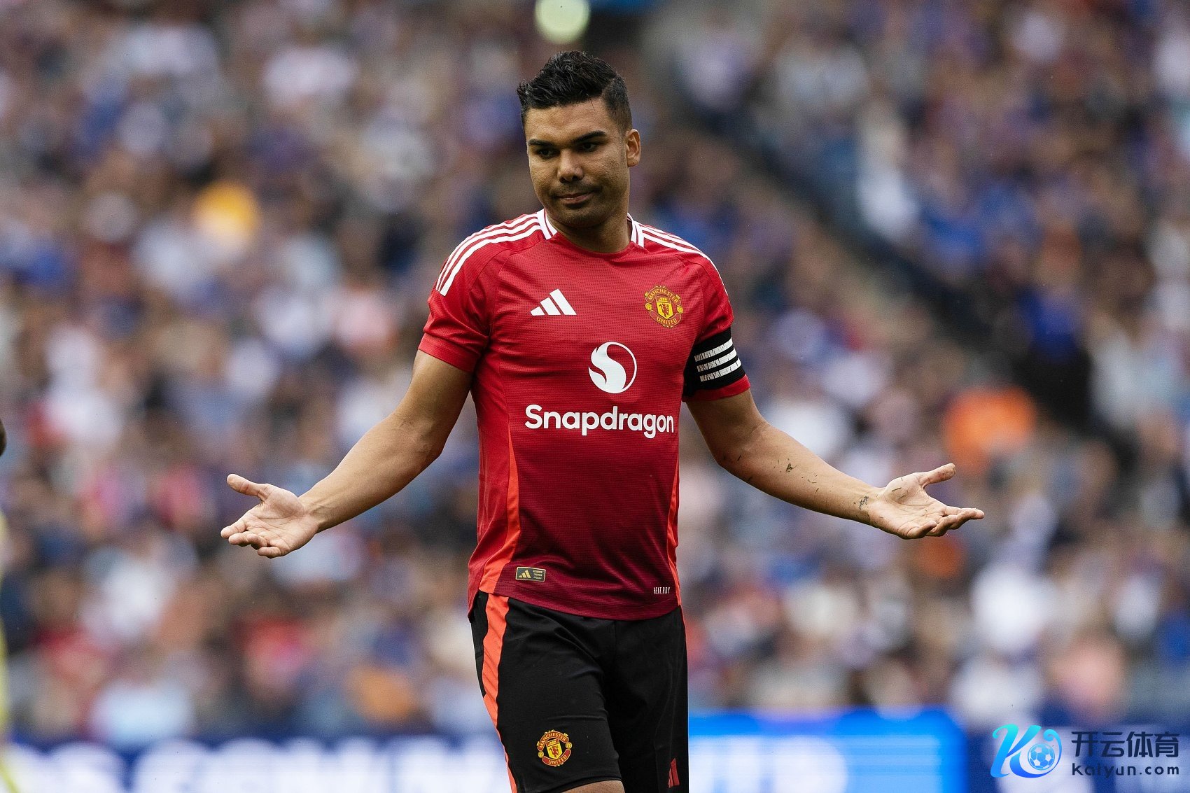 记者：沙稀奇地卡塞米罗预期报价约3000万欧，可能加盟利雅得得胜